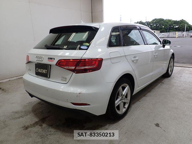 Audi A3 2018-06 7356853-7
