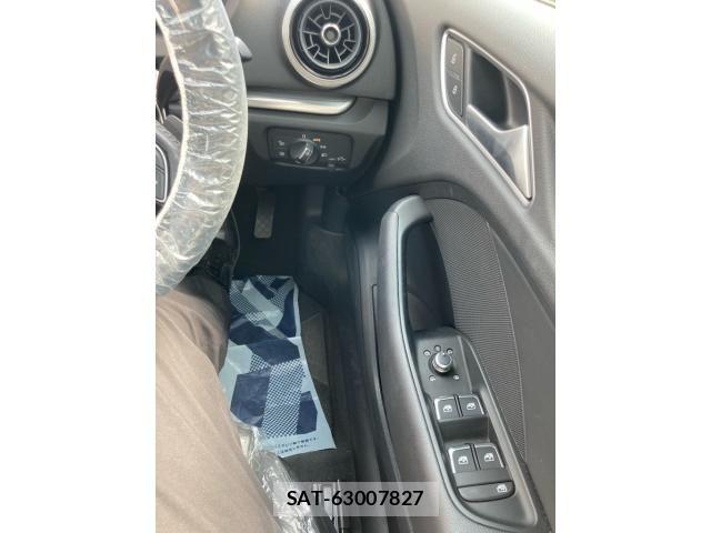 Audi A3 2017-07 7356855-15