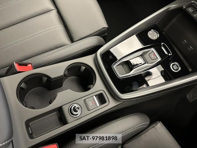 Audi A3 2025-10 7391387-11
