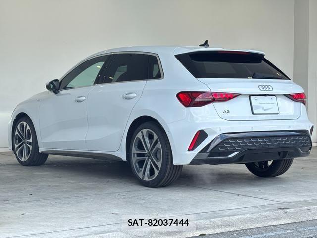 Audi A3 2025-10 7452973-2