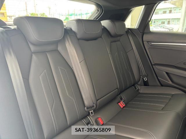 Audi A3 2025-10 7452970-4