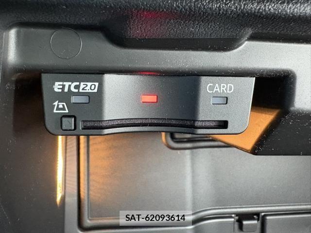 Audi A3 2025-10 7452968-9