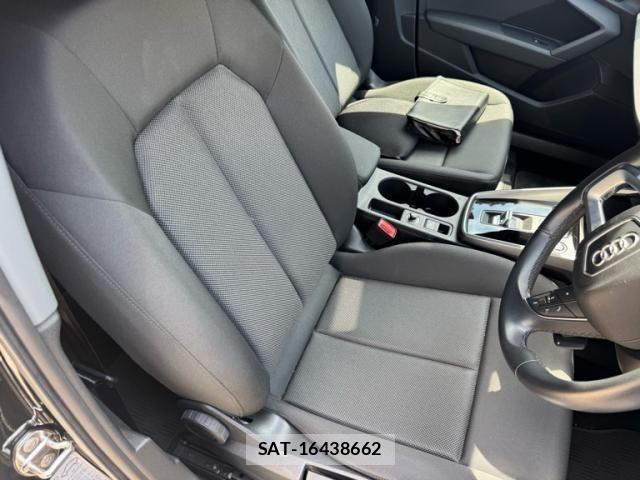 Audi A3 2022-02 7499583-12