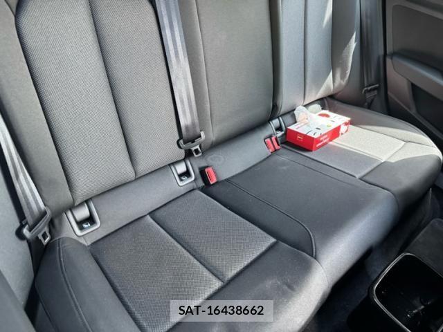 Audi A3 2022-02 7499583-13
