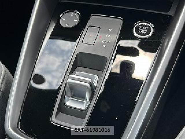 Audi A3 2023-08 7508124-25