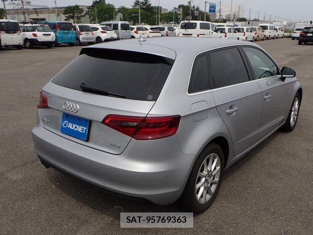 Audi A3 2015-09 7499575-10