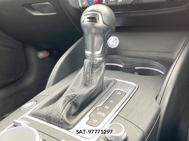 Audi A3 2017-10 7561843-13