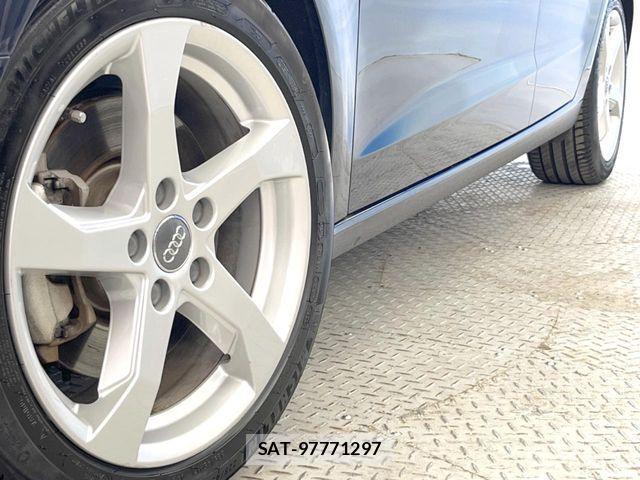 Audi A3 2017-10 7561843-15