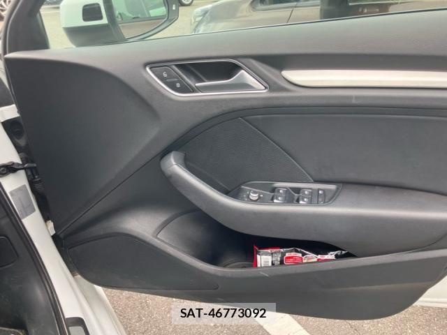 Audi A3 2019-09 7615044-15