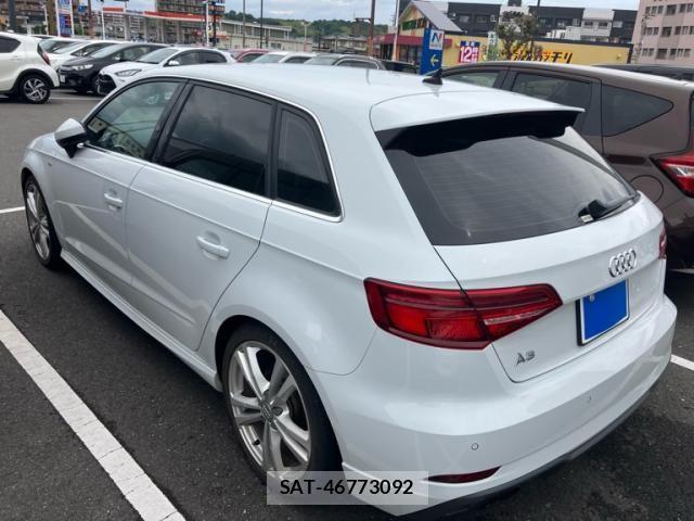 Audi A3 2019-09 7615044-3