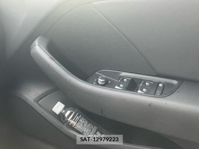 Audi A3 2017-09 7615046-12