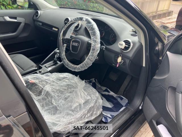 Audi A3 2010-06 7615048-11