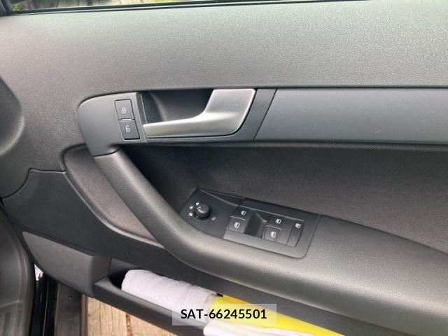 Audi A3 2010-06 7615048-12