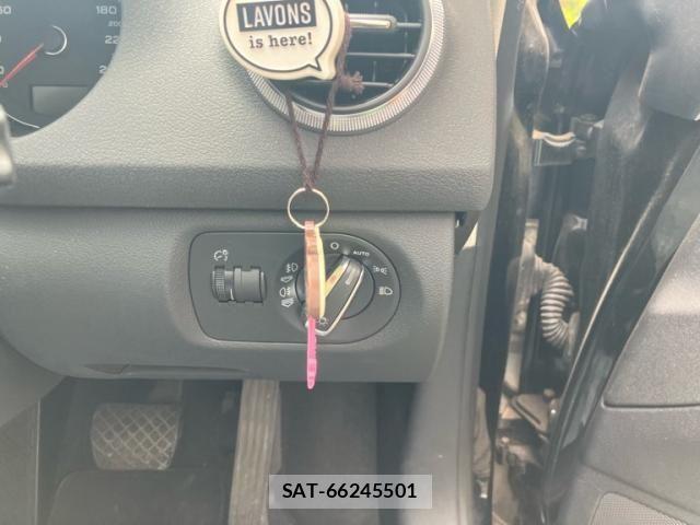 Audi A3 2010-06 7615048-13
