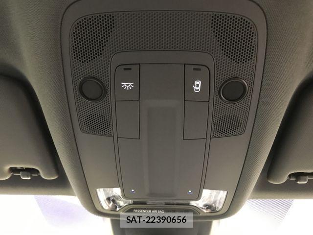 Audi A3 2023-07 7782669-16