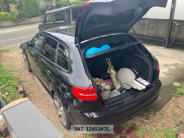 Audi A3 2010-08 7875334-1