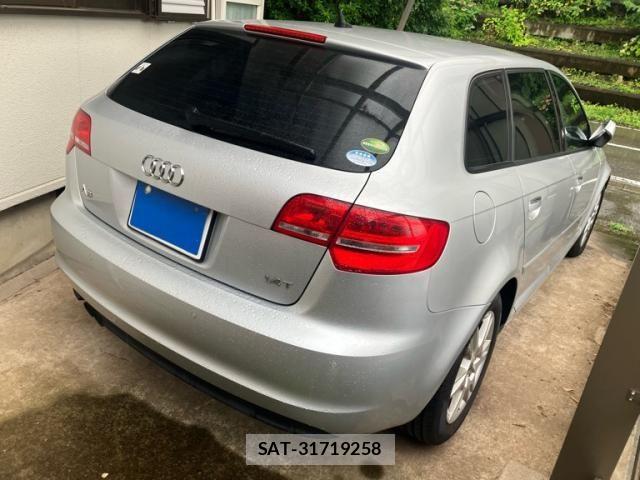 Audi A3 2012-06 7902254-4