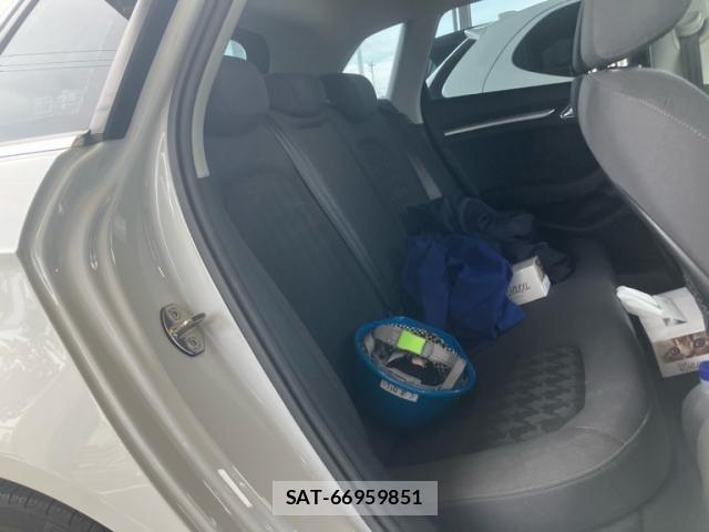 Audi A3 2015-06 7960547-12