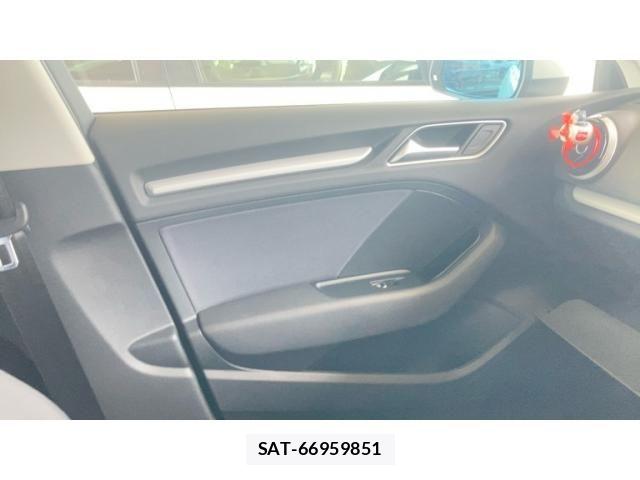 Audi A3 2015-06 7960547-23