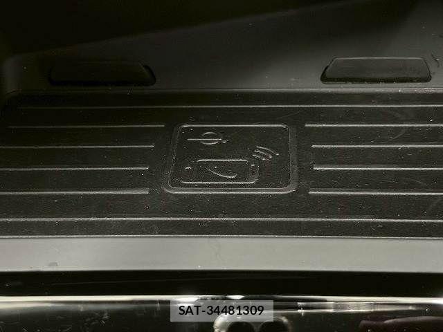 Audi A3 2021-06 7960539-7