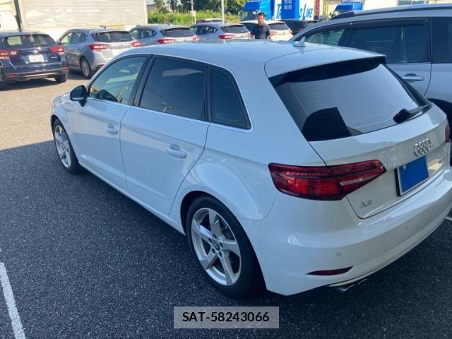 Audi A3 2018-07 8034453-11