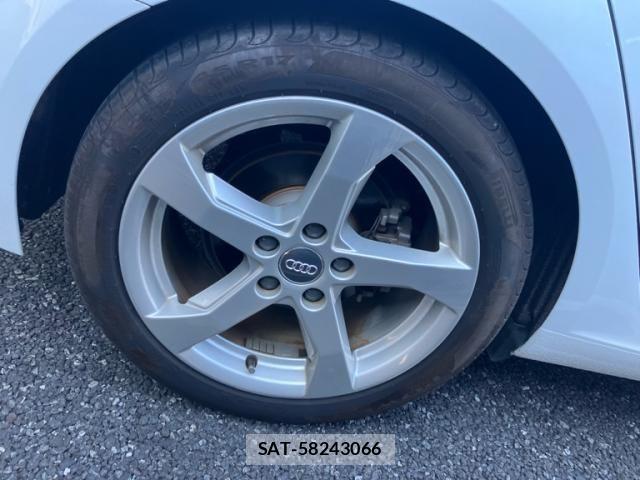 Audi A3 2018-07 8034453-8