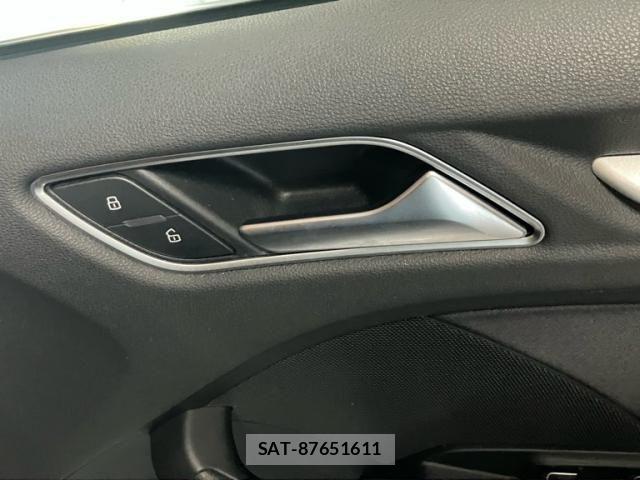 Audi A3 2015-02 8034452-12
