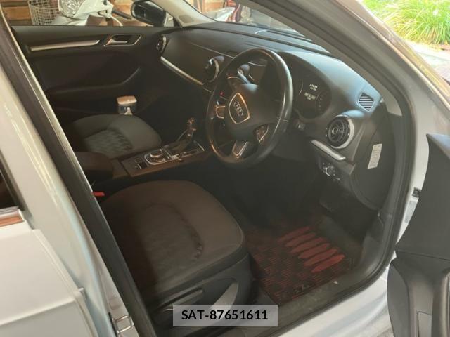 Audi A3 2015-02 8034452-8