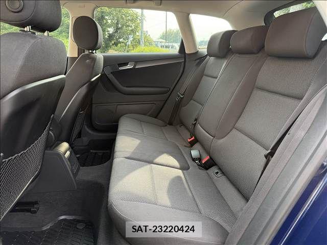 Audi A3 2011-10 8072877-9