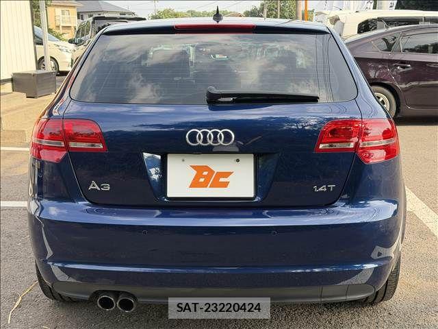Audi A3 2011-10 8072877-22