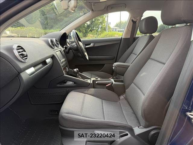 Audi A3 2011-10 8072877-24