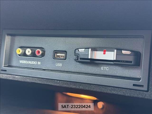 Audi A3 2011-10 8072877-3