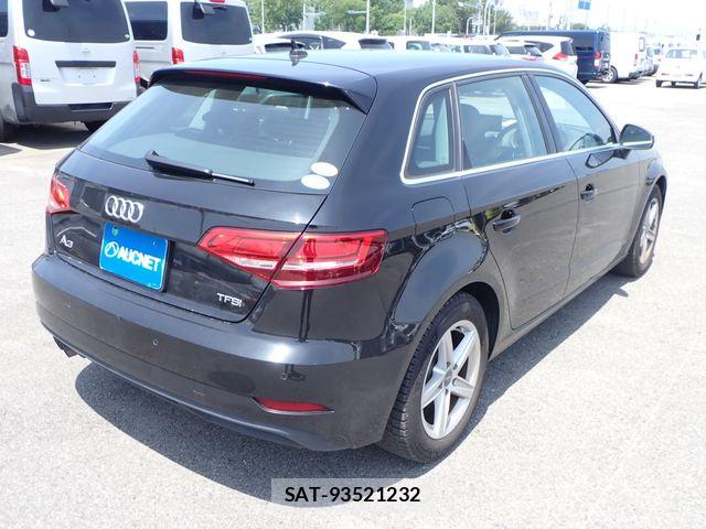 Audi A3 2017-08 8072868-10