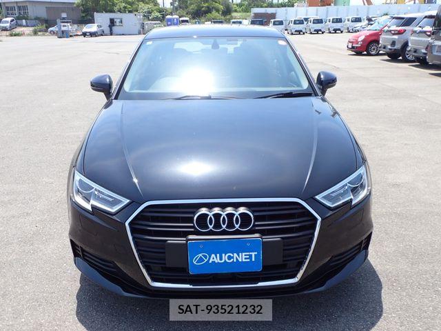 Audi A3 2017-08 8072868-4
