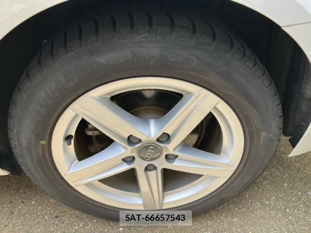 Audi A3 2017-08 8072875-4