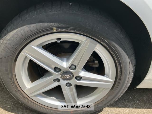 Audi A3 2017-08 8072875-7