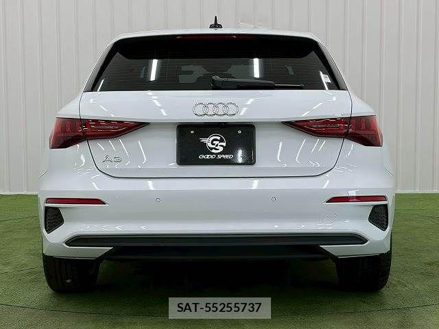 Audi A3 2021-11 8072871-12