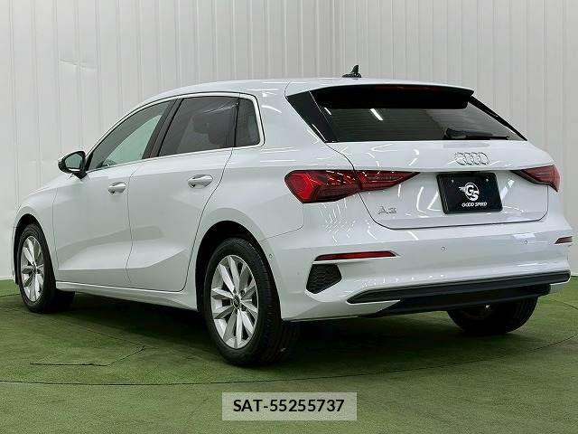 Audi A3 2021-11 8072871-16