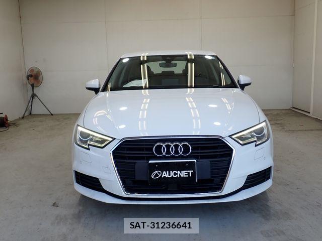 Audi A3 2019-06 8072870-5