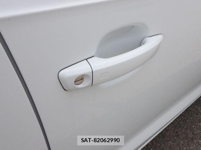 Audi A3 2017-07 8072867-11