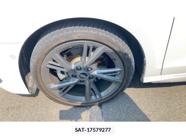 Audi A3 2021-08 8098039-9