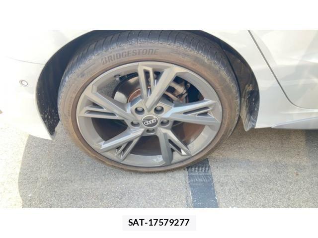 Audi A3 2021-08 8098039-13