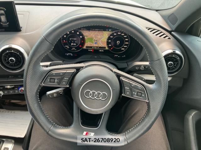 Audi A3 2019-07 8098038-11