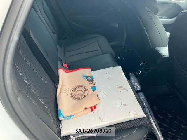 Audi A3 2019-07 8098038-24