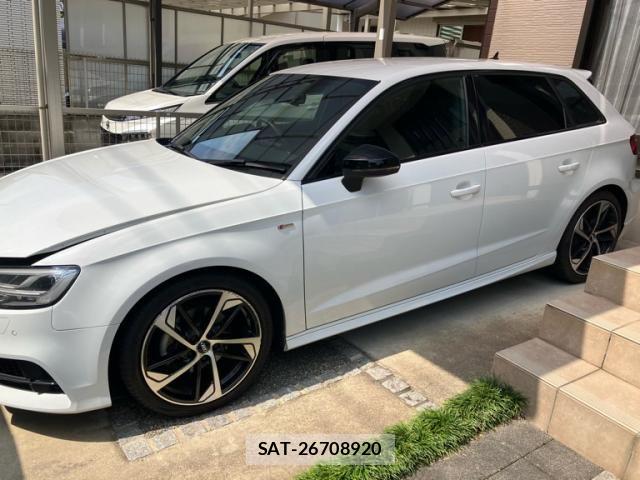 Audi A3 2019-07 8098038-3
