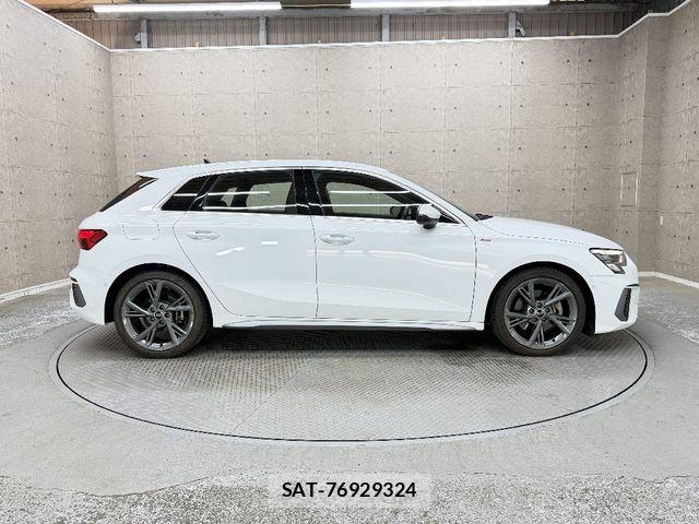 Audi A3 2022-12 8098037-8