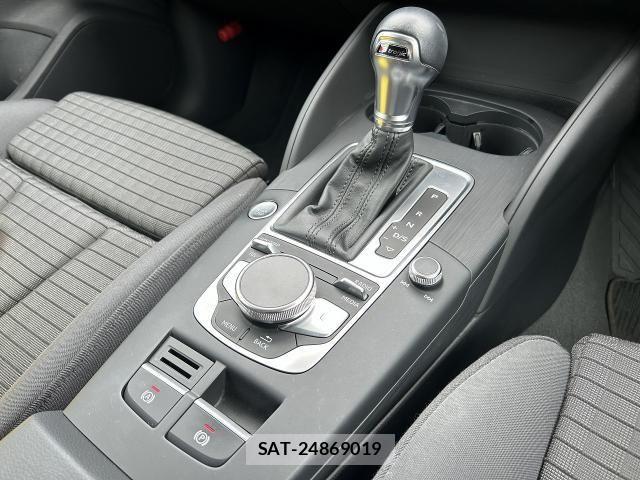 Audi A3 2017-12 8128966-26