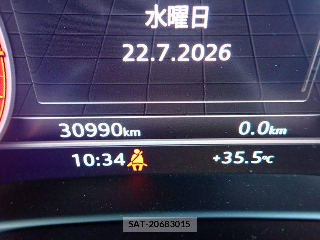 Audi A3 2019-10 8145482-11
