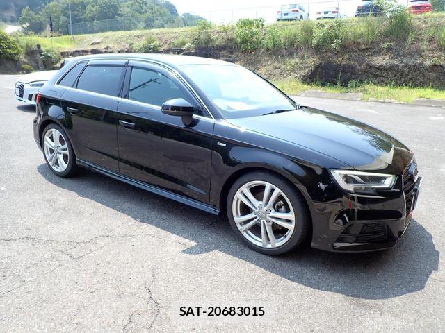 Audi A3 2019-10 8145482-3
