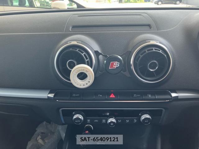 Audi A3 2014-03 8145485-14